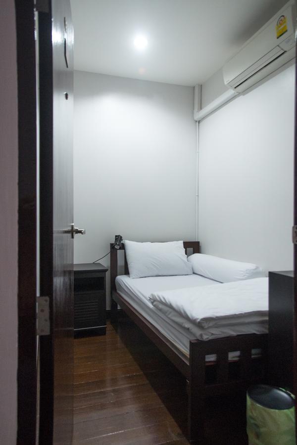 Traveller Hostel Chanthaburi (Adults Only) Екстериор снимка